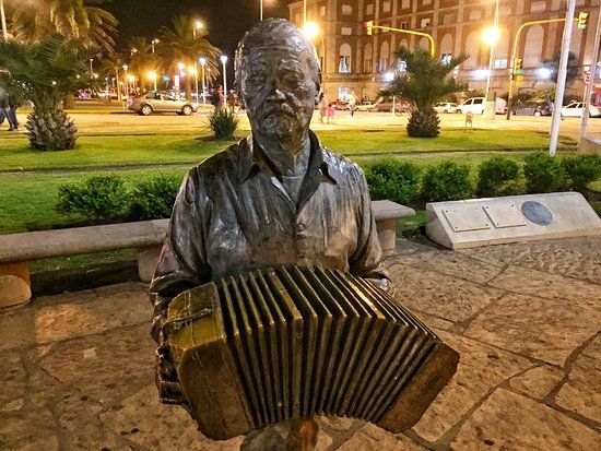la Estatua de Astor Piazzola
